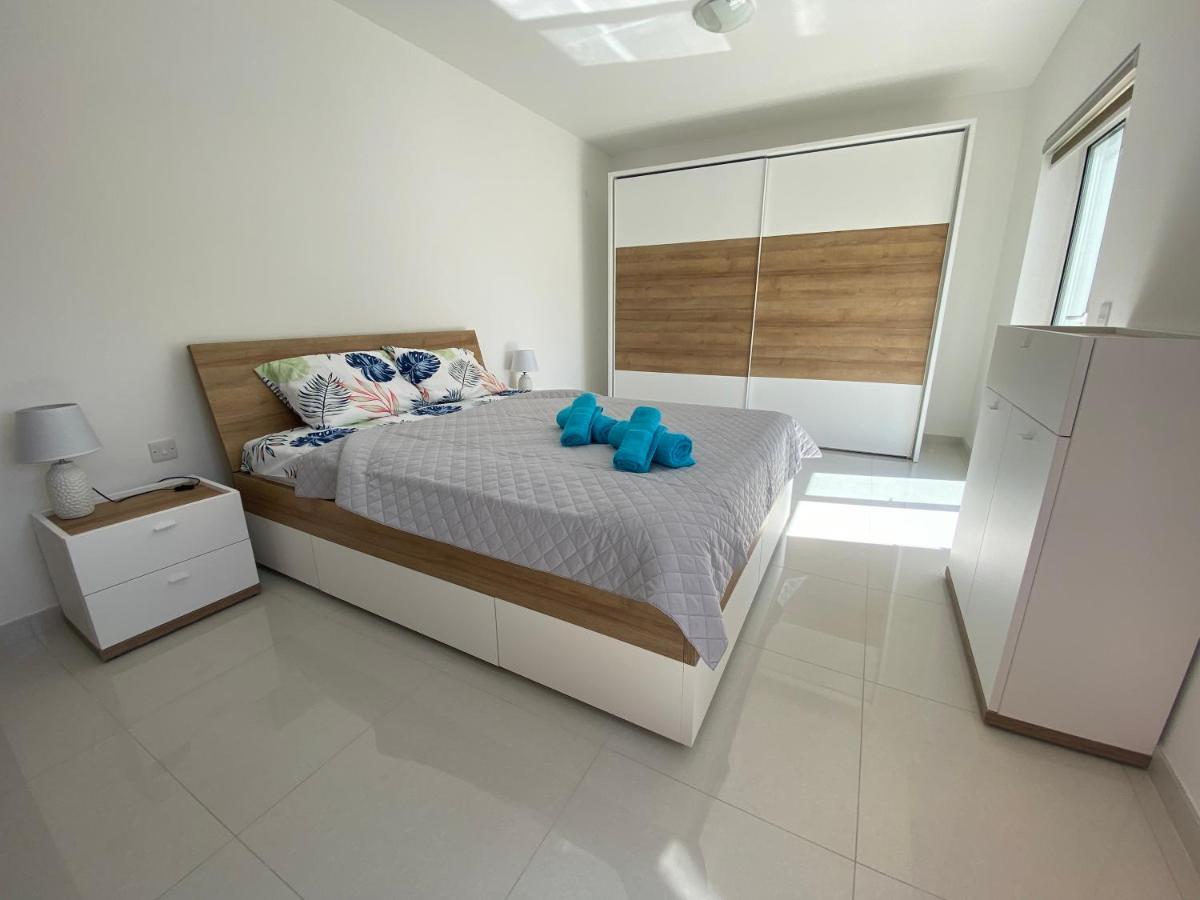 Sunshine Apartments Mellieha - Modern Two Bedroom Penthouse With Terrace Exteriör bild
